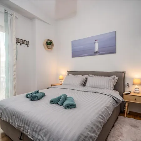 Cozy Koukaki Getaway - Walk To The Acropolis * Athens